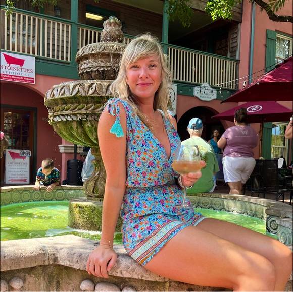 Meet your Posher, Ashley - Picture 1 of 1